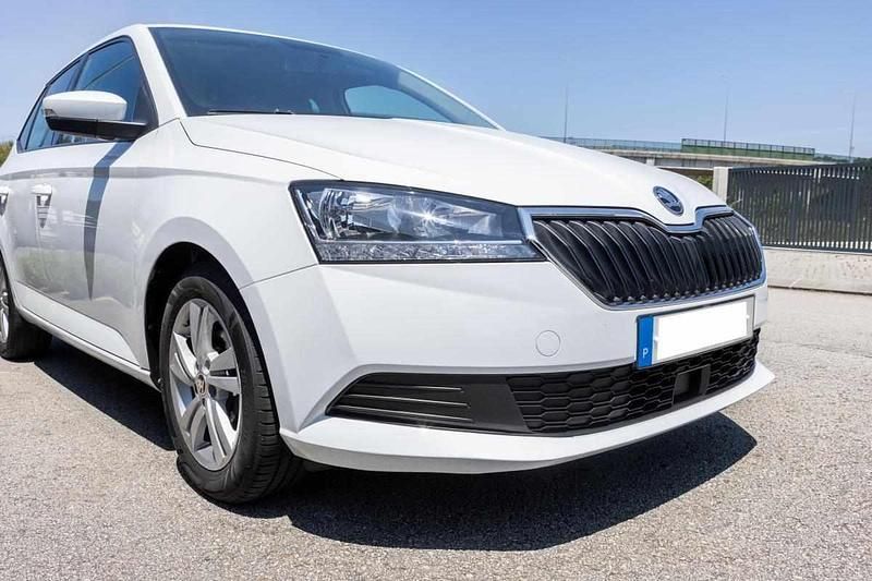 Branco Usado 2021 Skoda Fabia Citadino | € 12.500 (Preço elevado) - Imagem 1/4
