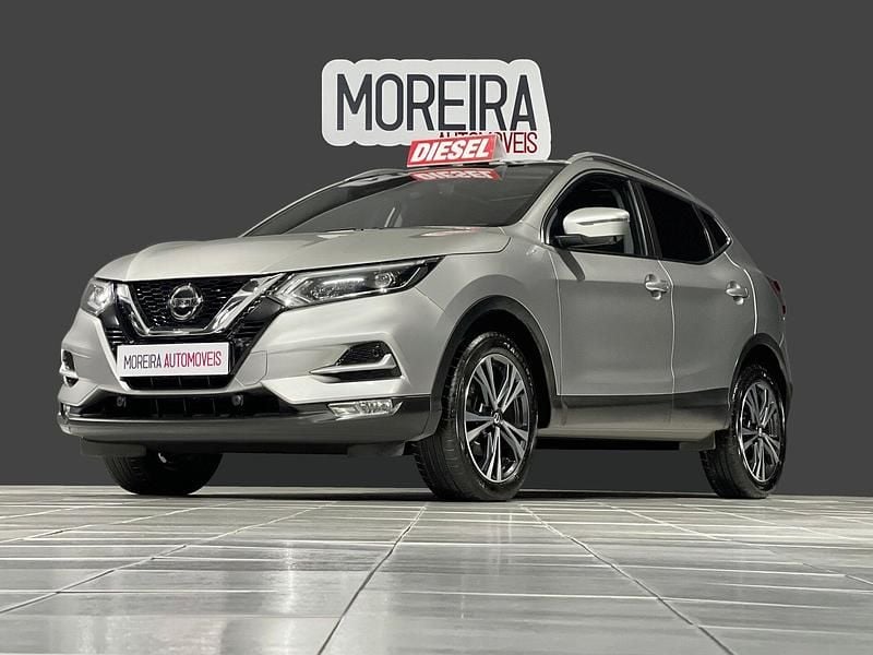 Cinzento Usado 2018 Nissan Qashqai N-Connecta SUV | € 17.999 (Preço justo) - Imagem 1/4