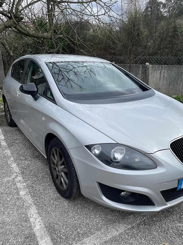 Cinzento Usado 2012 Seat Leon Citadino | € 6.000 (Super Preço) - Imagem 1/4