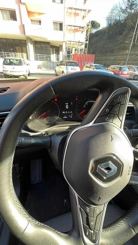 Usado Renault Arkana 143 HP (105 kW) 2022 Preto SUV