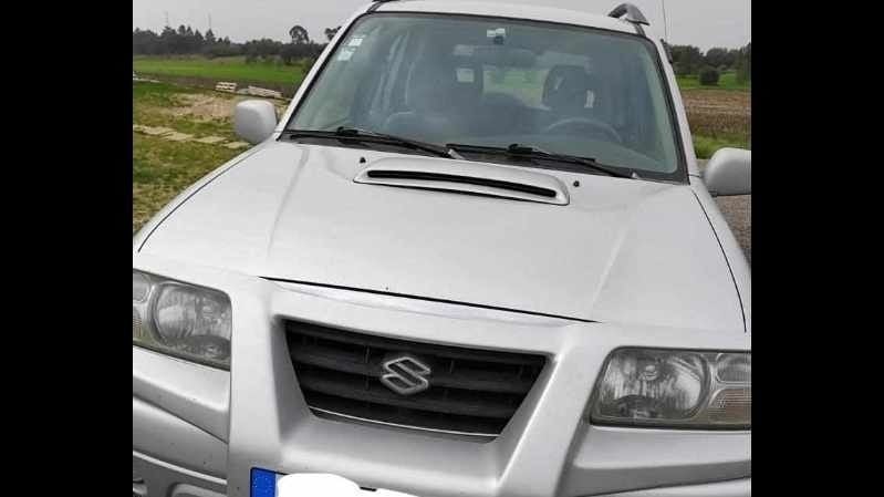 Cinzento Usado 2000 Suzuki Grand Vitara SUV | € 5.200 - Imagem 1/4