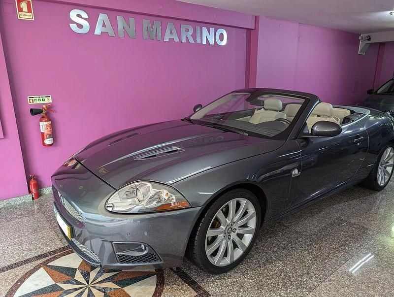 Cinza Usado 2007 Jaguar XK Cabrios | € 36.900 - Imagem 1/4