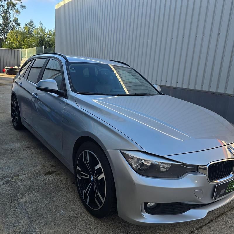 Cinza Usado 2014 BMW 320 Efficient Dynamics Carrinha | € 15.950 (Preço justo) - Imagem 1/4