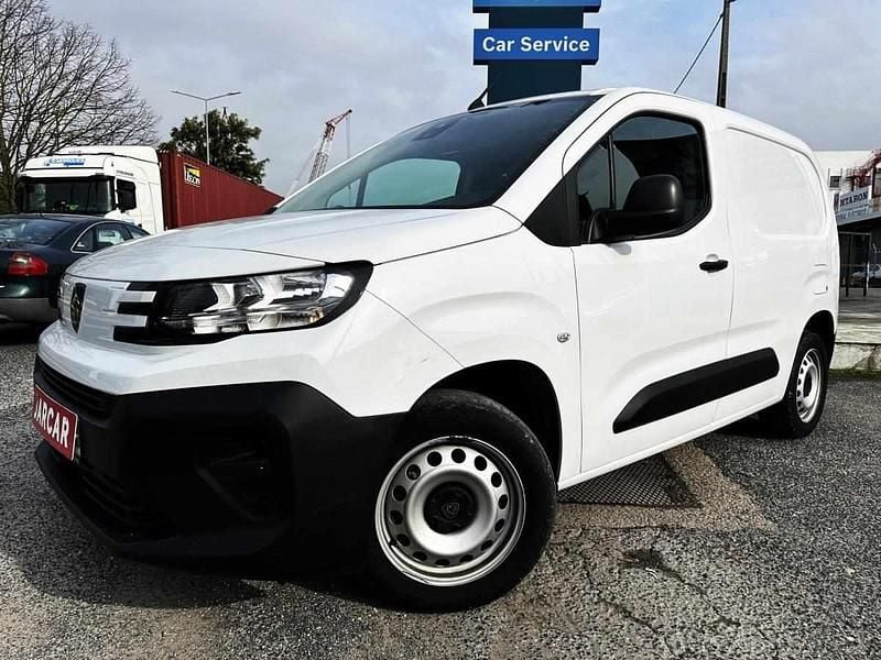 Branco Usado 2024 Peugeot Partner Monovolume | € 17.900 (Preço justo) - Imagem 1/4