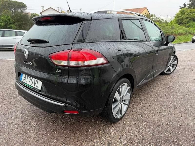 Usado Renault Clio IV 90 HP (66 kW) 2014 Preto Carrinha