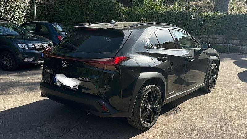 Usado Lexus UX 250h 181 HP (133 kW) 2022 Preto SUV