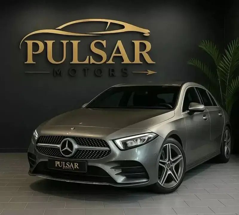 Cinzento Usado 2019 Mercedes CLA220 Shooting Brake AMG line Carrinha | € 32.499 (Preço justo) - Imagem 1/4