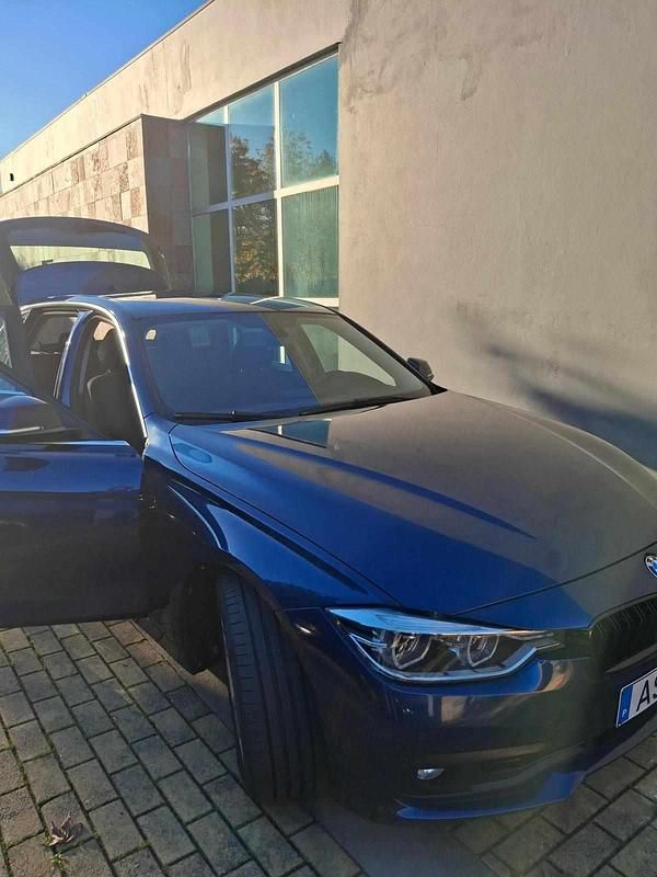 Usado BMW 320 Efficient Dynamics 163 HP (119 kW) 2016 Azul Carrinha