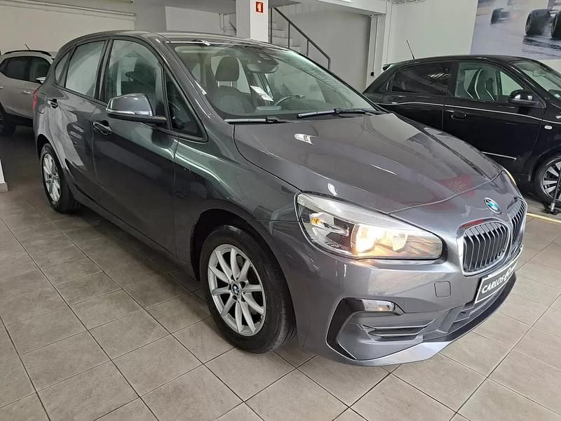 Usado BMW 216 Active Tourer Advantage 116 HP (85 kW) 2019 Cinzento Monovolume