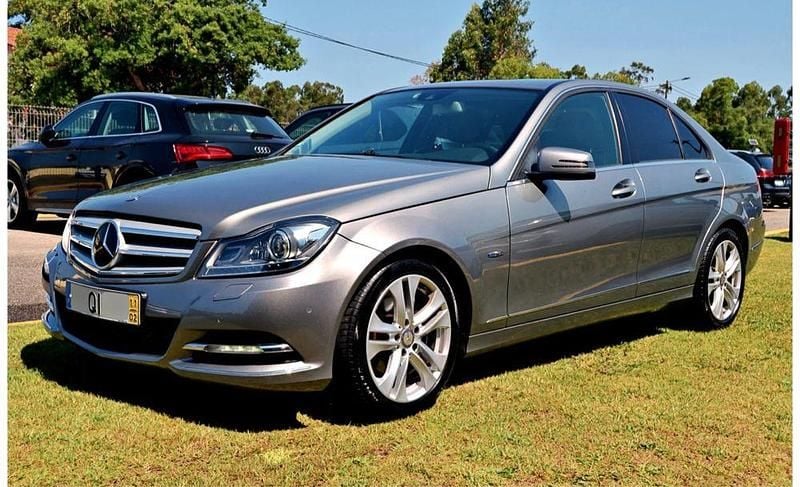 Usado 2011 Mercedes C220 Sedan | € 12.500 (Bom preço) - Imagem 1/4