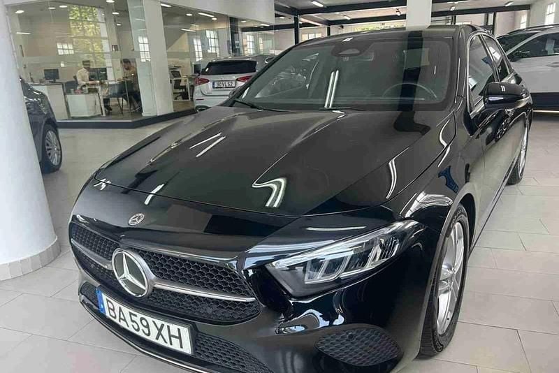 Preto Usado 2023 Mercedes A200 Style Citadino | € 28.800 (Super Preço) - Imagem 1/4