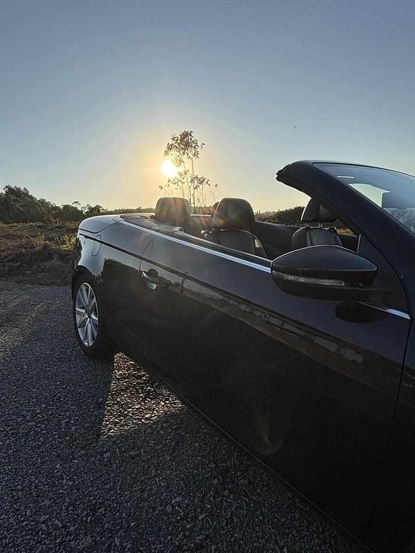 Usado VW Eos 160 HP (117 kW) 2010 Preto Cabrios