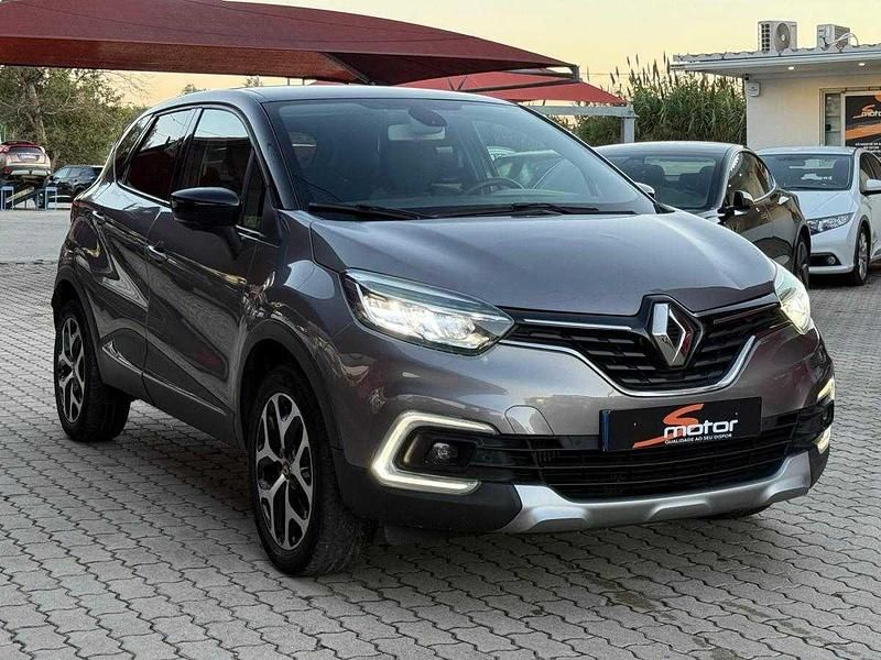 Cinza Usado 2017 Renault Captur XMOD SUV | € 14.750 (Preço justo) - Imagem 1/4