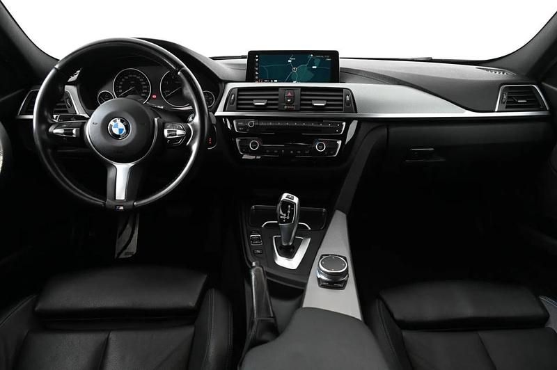 Usado BMW 318 150 HP (110 kW) 2019 Cinzento Carrinha