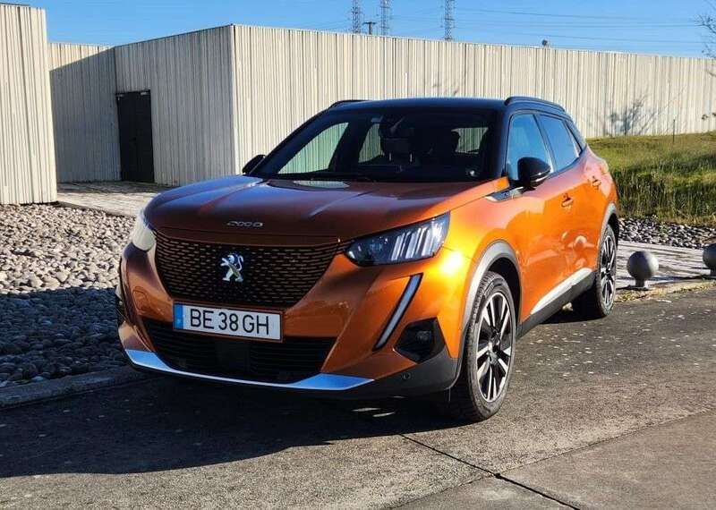 Laranja Usado 2020 Peugeot e-2008 GT-line SUV | € 17.450 - Imagem 1/4