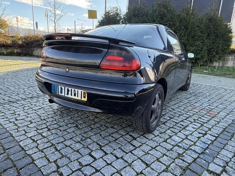Usado Opel Tigra 90 HP (66 kW) 1996 Coupé