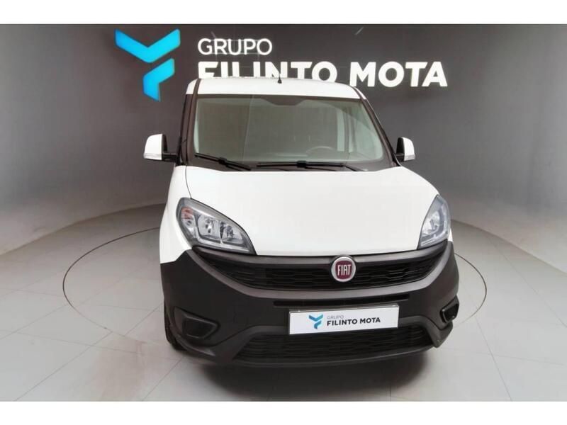Branco Usado 2021 Fiat Doblò Easy Monovolume | € 14.340 (Preço elevado) - Imagem 1/4