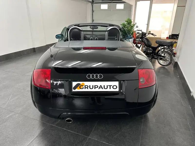 Usado Audi TT Roadster 150 HP (110 kW) 2003 Preto Cabrios