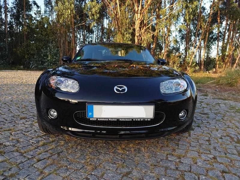 Usado Mazda MX5 160 HP (117 kW) 2008 Preto Cabrios