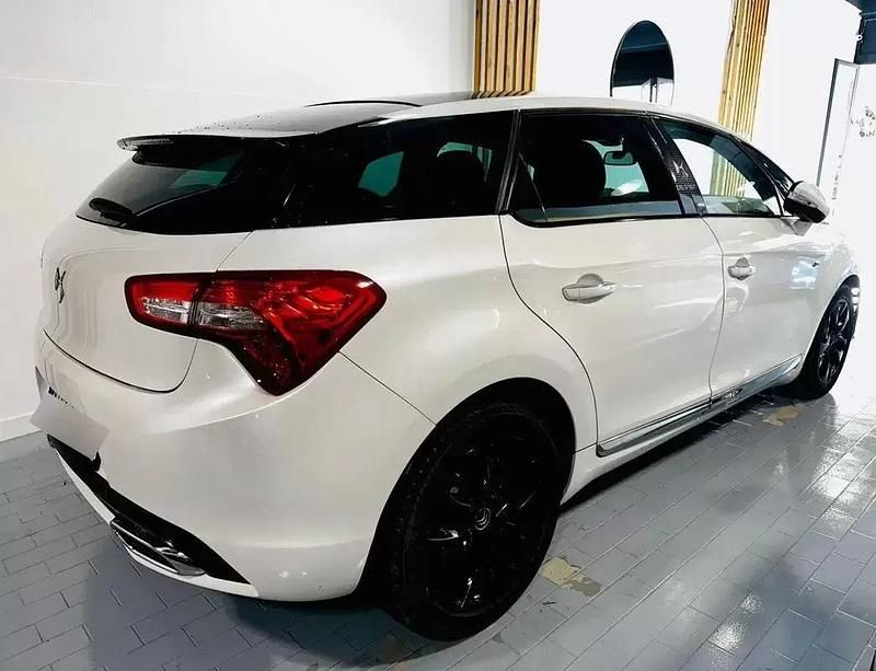 Usado Citroën DS5 Sport Chic 200 HP (147 kW) 2014 Branco Citadino