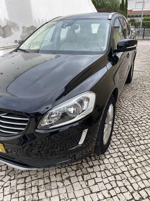 Usado 2017 Volvo XC60 Summum SUV | € 21.500 (Preço justo) - Imagem 1/4