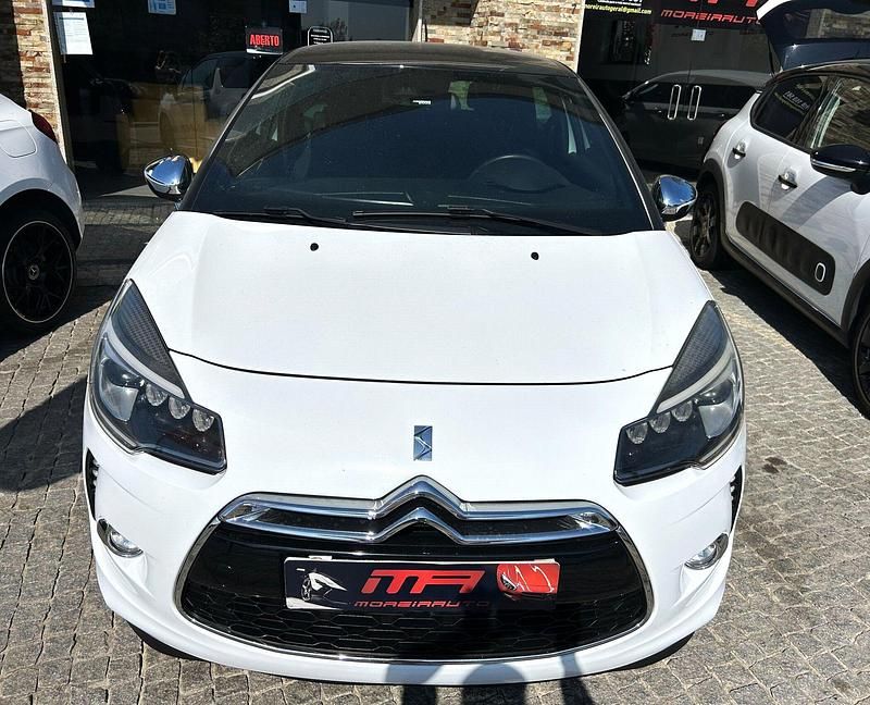 Branco Usado 2015 DS Automobiles DS3 Sport Chic Citadino | € 11.500 (Preço justo) - Imagem 1/4
