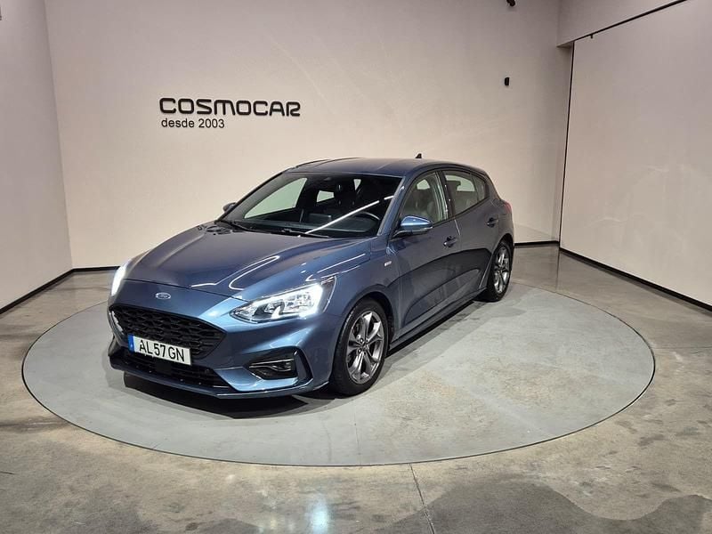 Usado Ford Focus ST-Line 120 HP (88 kW) 2021 Azul