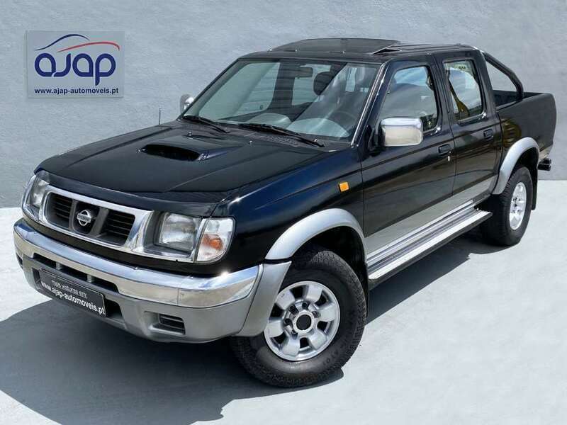 Vendido Nissan Navara Pick Up 2.5 TD . - Carros usados para venda