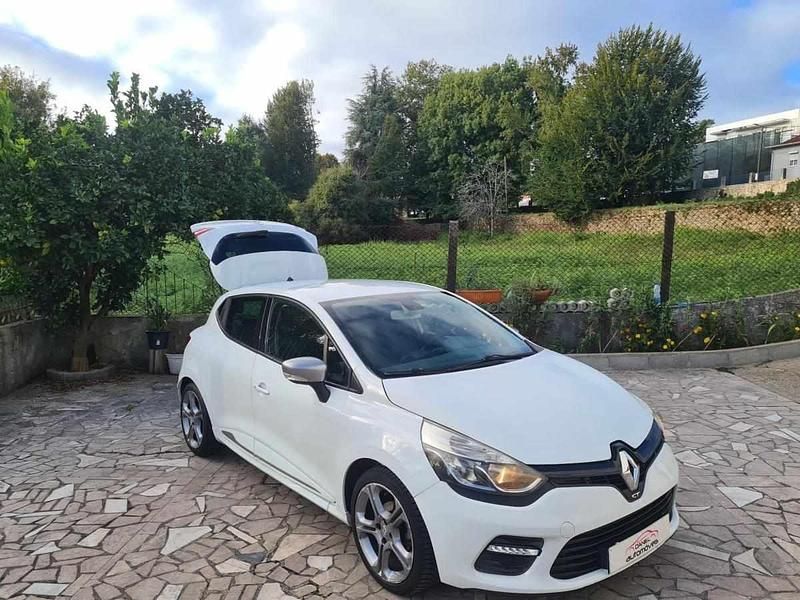 Usado Renault Clio IV 120 HP (88 kW) 2014 Branco