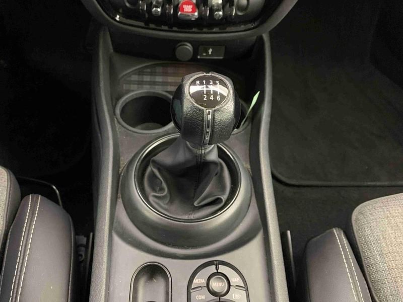 Usado Mini Cooper D 150 HP (110 kW) 2022 Verde Citadino