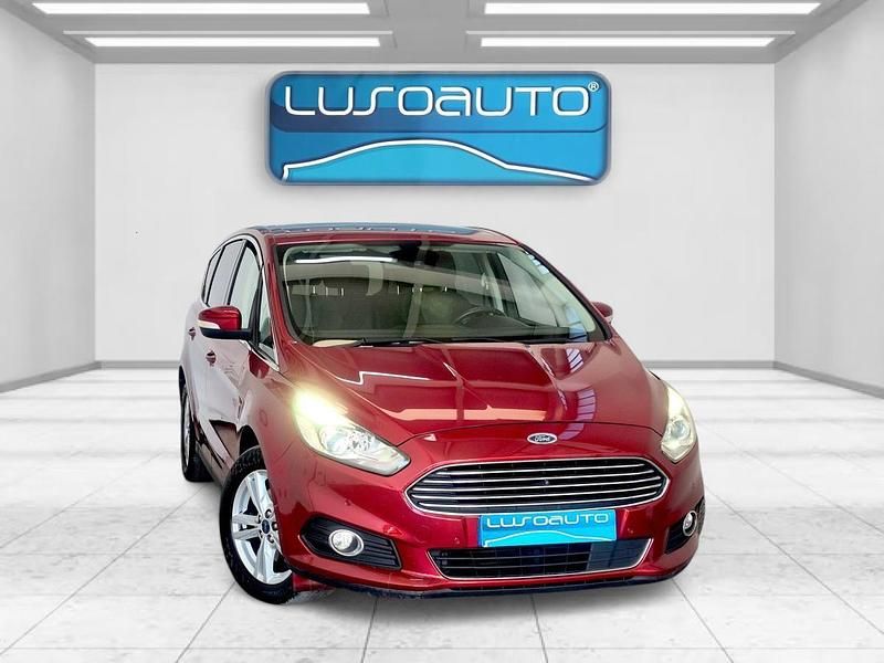 Usado Ford S-MAX Titanium 150 HP (110 kW) 2017 Vermelho Monovolume