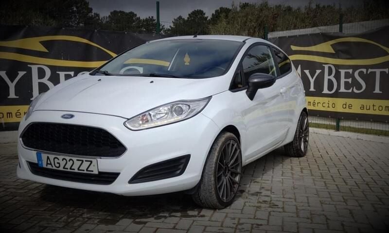 Usado Ford Fiesta Titanium 95 HP (69 kW) 2016 Branco Citadino