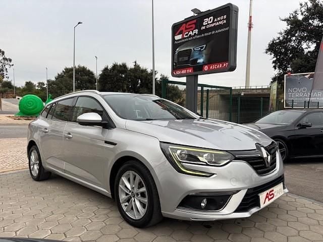 Cinzento Usado 2017 Renault Mégane IV Carrinha | € 13.990 (Preço justo) - Imagem 1/4
