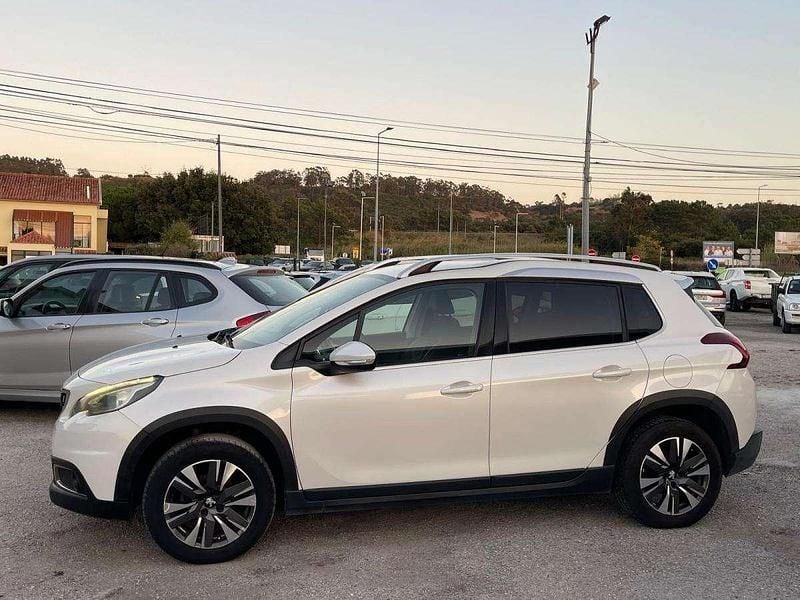 Usado Peugeot 2008 Allure 75 HP (55 kW) 2016 Branco SUV