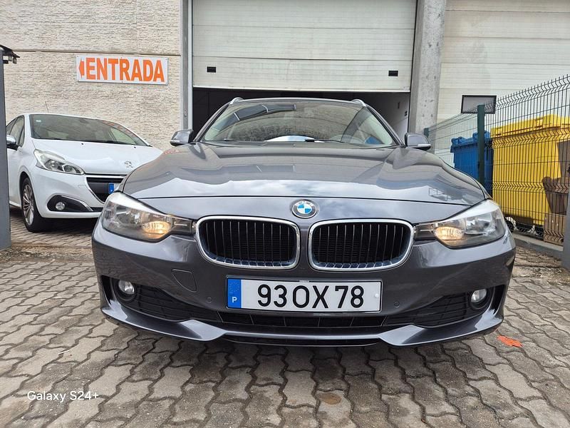 Usado BMW 318 Exclusive 143 HP (105 kW) 2014 Cinza Carrinha