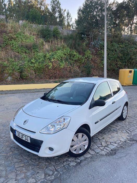 Usado 2010 Renault Clio II | € 2.550 (Super Preço) - Imagem 1/4