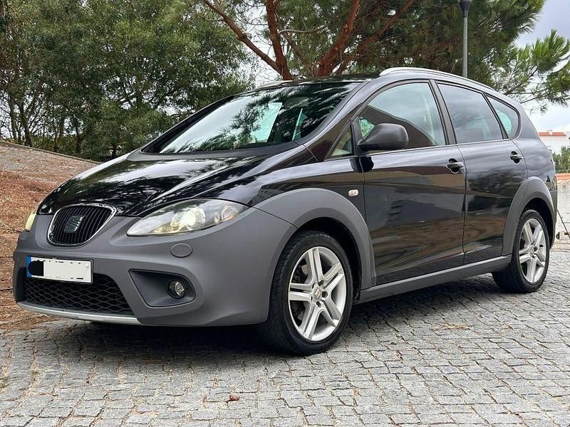 Usado 2012 Seat Altea Monovolume | € 5.750 - Imagem 1/4