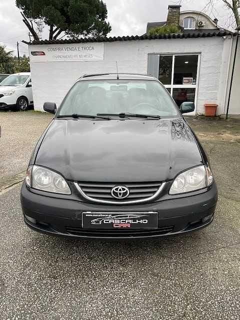 Usado Toyota Avensis Executive 110 HP (80 kW) 2000 Sedan