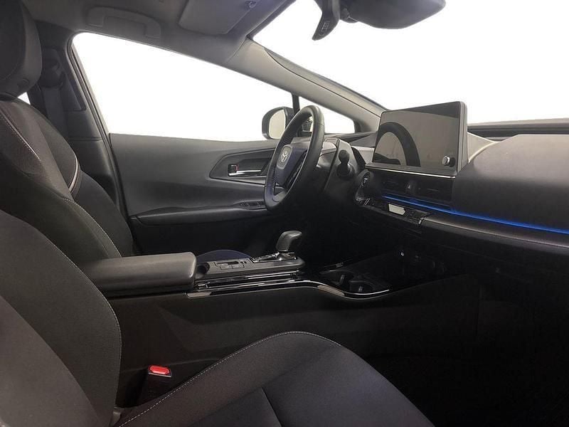 Usado Toyota Prius Luxury 223 HP (164 kW) 2025 Amarelo (pintura metalizada) Citadino