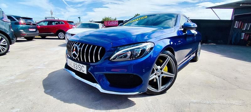 Azul Usado 2016 Mercedes C220 Coupé | € 28.950 - Imagem 1/4