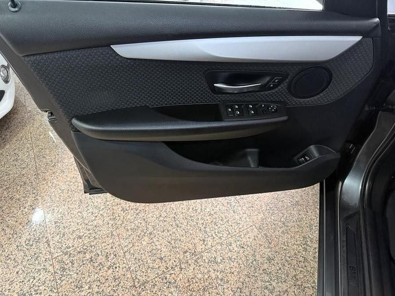 Usado BMW 216 Luxury Line 116 HP (85 kW) 2021 Cinza Carrinha