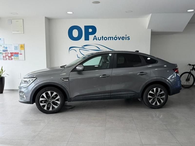 Cinza Usado 2022 Renault Arkana Engineered SUV | € 23.450 (Preço elevado) - Imagem 1/4