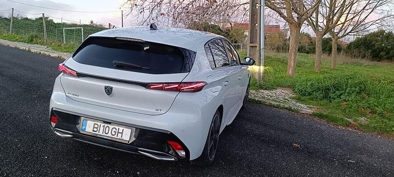 Usado Peugeot e-308 GT 114 kW (156 HP) 2024 Citadino