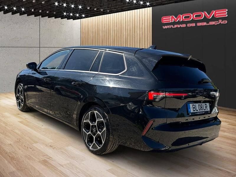 Usado Opel Astra Sport 130 HP (95 kW) 2024 Preto Carrinha