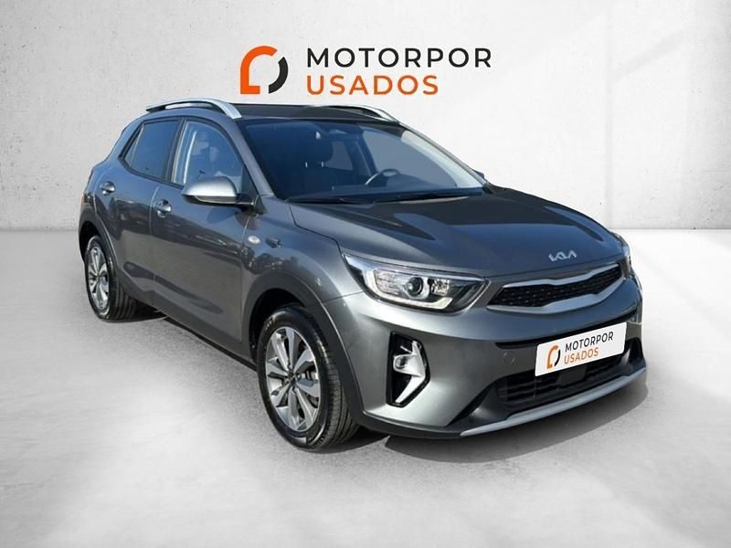 Usado Kia Stonic 84 HP (61 kW) 2025 Cinza SUV