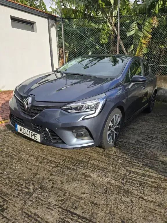 Cinzento Usado 2020 Renault Clio V LIMITED | € 15.750 (Preço elevado) - Imagem 1/4