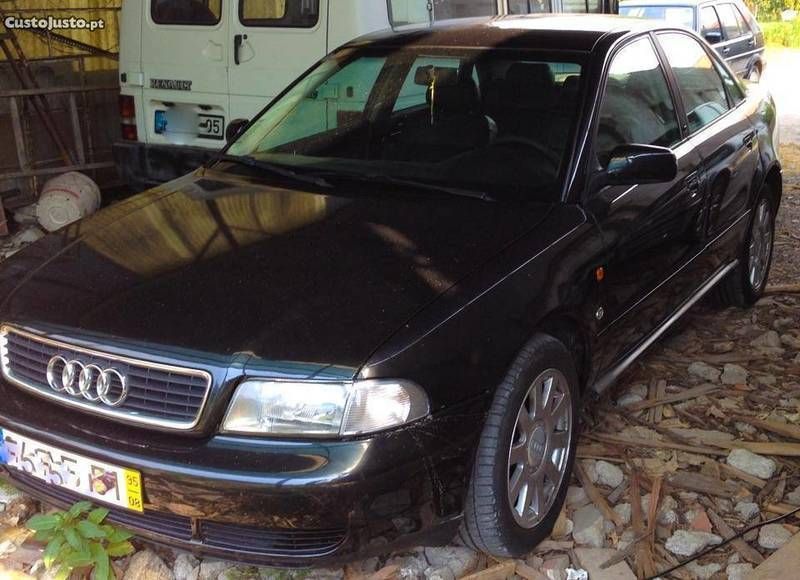 Vendido Audi A4 Tdi 90cv Com Avaria Carros Usados