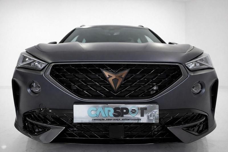 Usado Cupra Formentor 245 HP (180 kW) 2023 Cinzento SUV