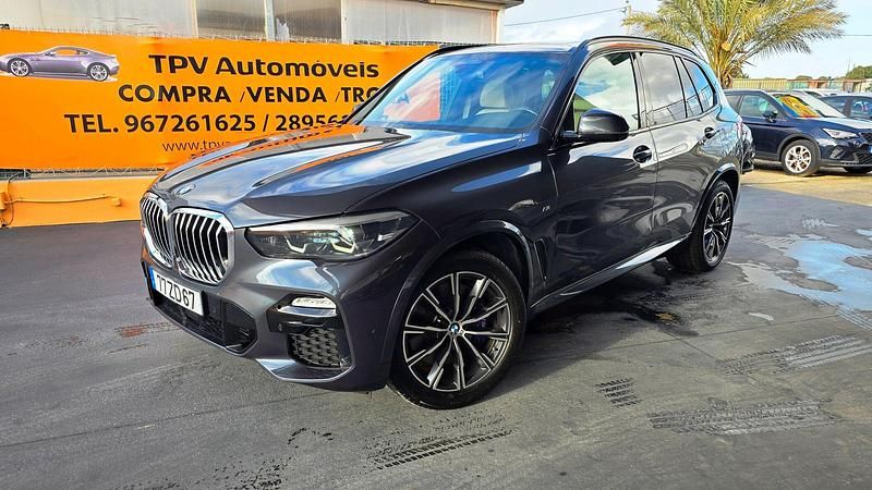 Cinza Usado 2019 BMW X5 SUV | € 49.950 - Imagem 1/4