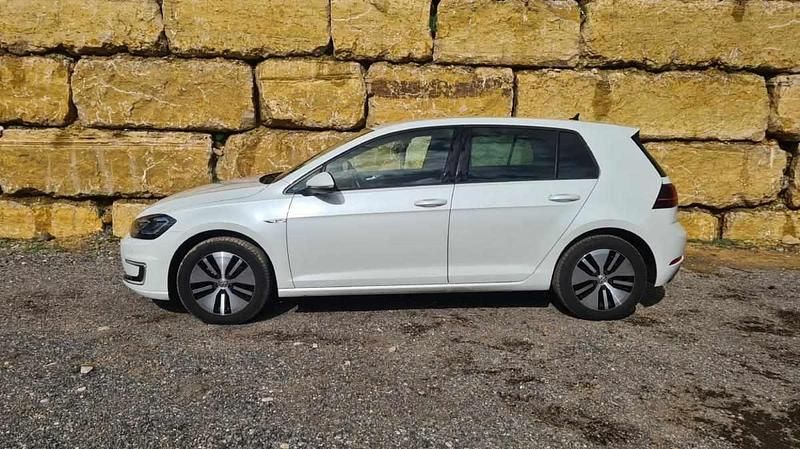 Usado VW e-Golf 100 kW (136 HP) 2018 Branco Citadino